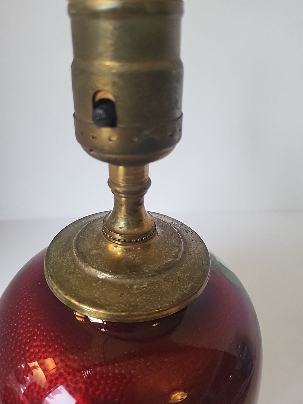 Vintage Japanese Chinoiserie Pigeonblood Red Lamp - Picture 5 of 11